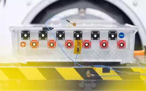 Deutschlands Elektroindustrie verzeichnet einen Auftragsschub zur Jahresmitte. (Symbolbild) - Foto: Sebastian Gollnow/dpa