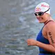  Rund 200 Kilometer will die gebürtige Marburgerin in vier Tagen von Frankfurt nach Köln schwimmen. - Bild: Jennifer Brückner/dpa