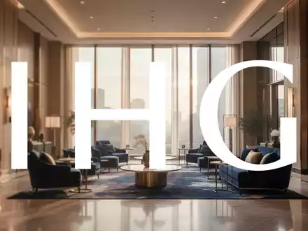 Modernes Luxushotel-Interieur mit eleganter Beleuchtung und minimalistischer Architektur. - Foto: über boerse-global.de