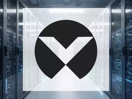 Modernes Rechenzentrum mit leuchtenden Server-Racks als Symbol für digitale Infrastruktur und technologisches Wachstum. - Foto: über boerse-global.de