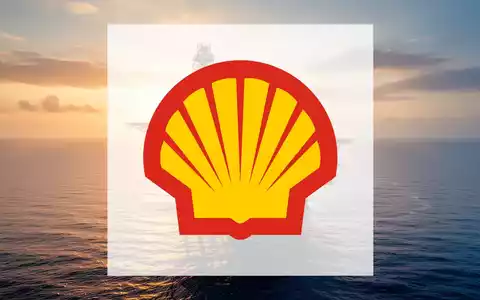 Moderne Offshore-Ölplattform bei Sonnenuntergang über dem offenen Meer als Symbol für die Energiebranche. - Foto: über boerse-global.de