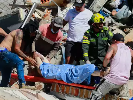 Die Zahl der Opfer dürfte noch deutlich steigen. - Foto: Miguel Angel Lopez/AP/dpa