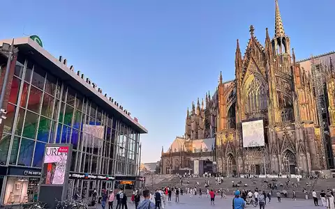 Kölner Hauptbahnhof und Dom (Archiv) - Foto: via dts Nachrichtenagentur