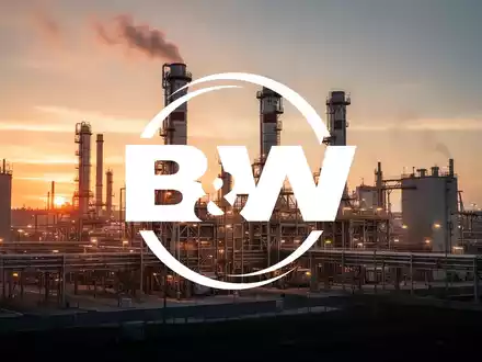 Moderne Industrieanlage bei Sonnenuntergang als Symbol für wirtschaftliches Wachstum und industrielle Stärke. - Foto: über boerse-global.de