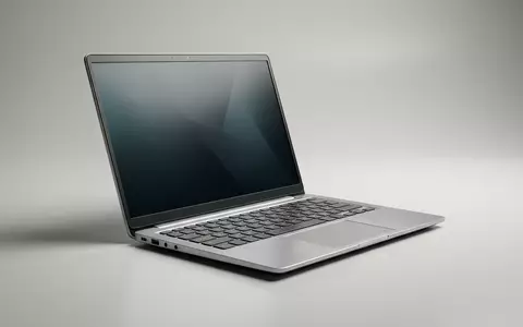 Fotorealistische Studioaufnahme von Laptop zum Thema Dell XPS 13, ISIN US24703L2025, klare Lichtfuehrung - Foto: THN