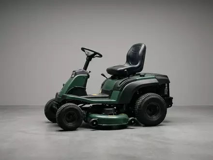 Fotorealistische Studioaufnahme von Rasentraktor zum Thema John Deere Rasentraktor, ISIN US2441991054, klare Lichtfuehrung - Foto: THN