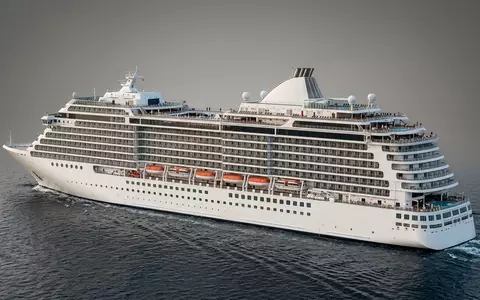 Fotorealistische Studioaufnahme von Kreuzfahrtschiff zum Thema AIDA Kreuzfahrt, ISIN PA1436583006, klare Lichtfuehrung - Foto: THN