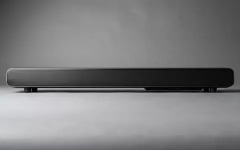 Fotorealistische Studioaufnahme von Soundbar zum Thema Dolby Atmos Soundbar, ISIN US25659T1079, klare Lichtfuehrung - Foto: THN