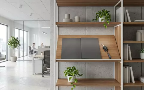 Architektur-Render im Versicherungsbüro mit Versicherungsmappe zum Thema AXA KFZ-Versicherung, ISIN FR0000120628, neutrales Tageslicht - Foto: THN