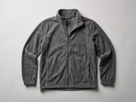 Fotorealistische Studioaufnahme von Fleecejacke zum Thema Columbia Fleecejacke, ISIN US1985161066, klare Lichtfuehrung - Foto: THN