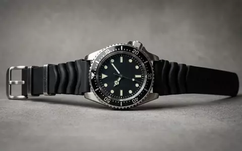 Fotorealistische Studioaufnahme von Taucheruhr zum Thema Citizen Promaster, ISIN JP3352400000, klare Lichtfuehrung - Foto: THN