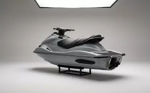 Fotorealistische Studioaufnahme von Wassermotorrad zum Thema Sea-Doo, ISIN CA05577W2004, klare Lichtfuehrung, sachlich dargestellt - Foto: THN