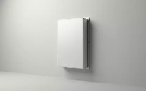 Fotorealistische Studioaufnahme von Heimspeicher zum Thema Enphase Speicher, ISIN US29355A1079, klare Lichtfuehrung - Foto: THN