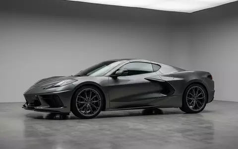 Fotorealistische Studioaufnahme von Sportcoupé zum Thema Ferrari 296 GTB, ISIN NL0011585146, klare Lichtfuehrung - Foto: THN