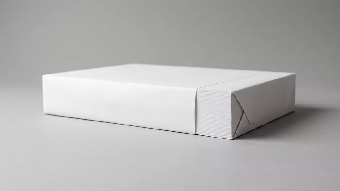 Fotorealistische Studioansicht von Kopierpapier in neutraler Produktdarstellung