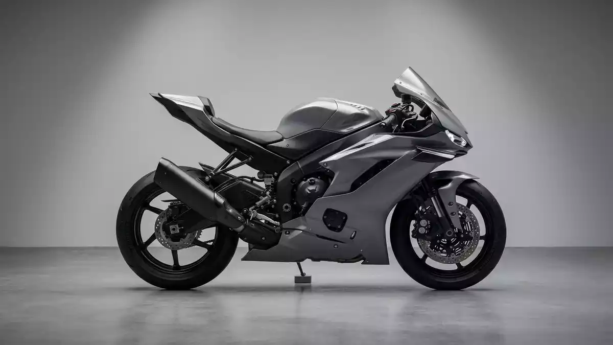 Fotorealistische Studioansicht von Supersport-Motorrad in neutraler Produktdarstellung