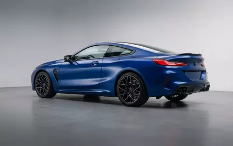 Fotorealistische Studioaufnahme von Sportcoupé zum Thema Chevrolet Corvette, ISIN US37045V1008, klare Lichtfuehrung - Foto: THN