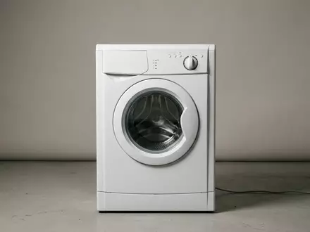 Fotorealistische Studioaufnahme von Waschmaschine zum Thema AEG Waschmaschine, ISIN SE0000103814, klare Lichtfuehrung - Foto: THN