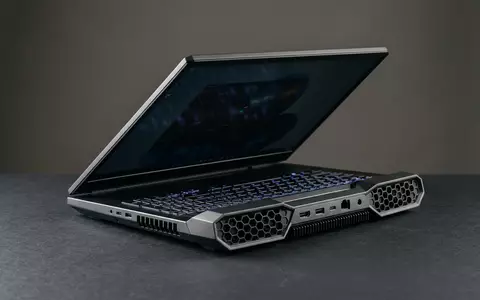 Fotorealistische Studioaufnahme von Gaming-Laptop zum Thema MSI Gaming Laptop, ISIN TW0002377002, klare Lichtfuehrung - Foto: THN