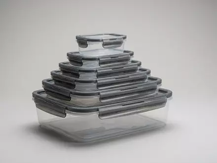 Fotorealistische Studioaufnahme von Vorratsdosen zum Thema Rubbermaid Vorratsdosen, ISIN US6512291062, klare Lichtfuehrung - Foto: THN