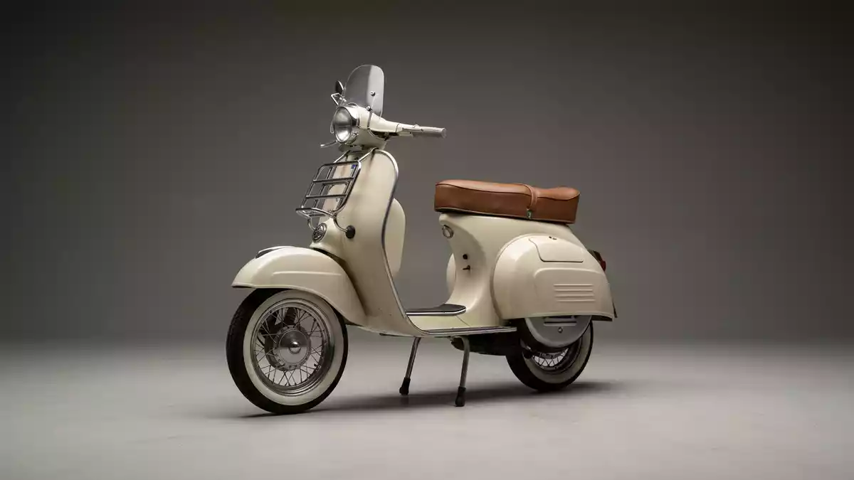 Fotorealistische Studioansicht von Motorroller in neutraler Produktdarstellung