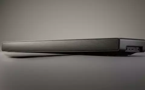 Fotorealistische Studioaufnahme von Soundbar zum Thema Sonos Arc Soundbar, ISIN US83570H1086, klare Lichtfuehrung - Foto: THN
