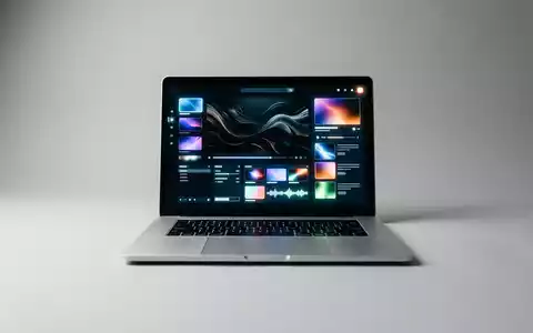 Fotorealistische Studioaufnahme von Streamingdienst zum Thema HBO Max, ISIN US9344231041, klare Lichtfuehrung - Foto: THN