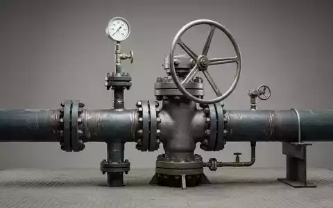 Fotorealistische Studioaufnahme von Gasversorgung zum Thema Uniper Gas, ISIN DE000UNSE018, klare Lichtfuehrung - Foto: THN