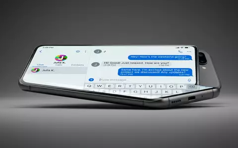 Fotorealistische Studioaufnahme von Nachrichten-App zum Thema WeChat App, ISIN HK0700003553, klare Lichtfuehrung - Foto: THN
