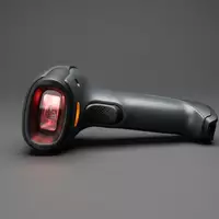 Fotorealistische Studioaufnahme von Handscanner zum Thema Zebra Barcode Scanner, ISIN US98980G1022, klare Lichtfuehrung - Foto: THN