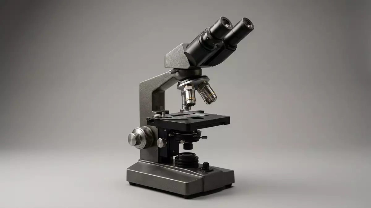 Fotorealistische Studioansicht von Mikroskop in neutraler Produktdarstellung, neutral