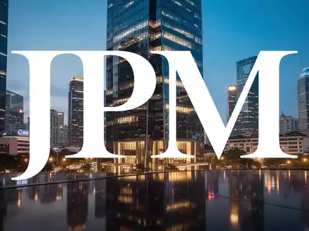 Moderne Glasfassade eines Wolkenkratzers in einem asiatischen Finanzviertel bei Dämmerung - Foto: über boerse-global.de