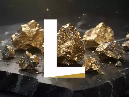 Glänzende Golderzfragmente auf dunklem Untergrund als Symbol für den Goldmarkt. - Foto: über boerse-global.de