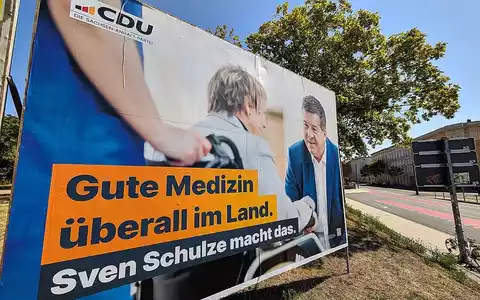 Wahlplakate vor der Landtagswahl in Sachsen-Anhalt (Archiv) - Foto: via dts Nachrichtenagentur