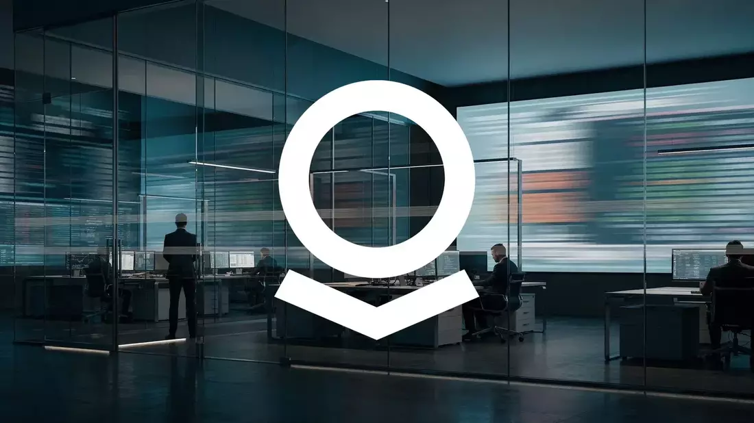 Palantir Stock: Analyst Targets Soar Amid Insider Sales and Contract Risks