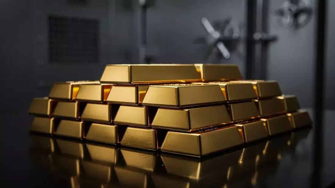 Gold Holds Near 2-Month High as CPI Test Looms, China Buying Surges