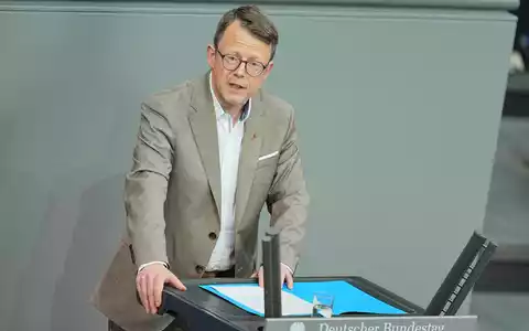 Aus Sicht von Linken-Politiker Ulrich Thoden gibt aus guten Gründen das Trennungsgebot von Polizei und Nachrichtendiensten. (Archivbild) - Foto: Michael Kappeler/dpa