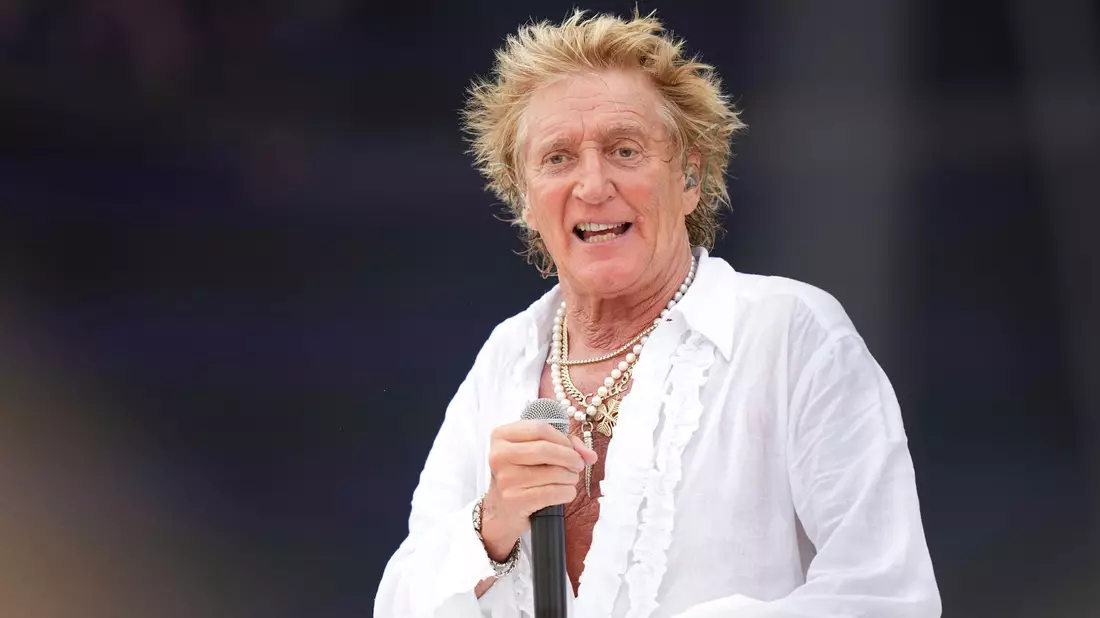 «Mir geht es schon viel besser», teilte Rod Stewart mit. (Archivbild) - Bild: Scott A Garfitt/Invision/AP/dpa