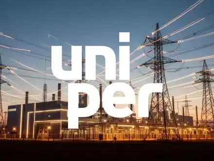 Moderne Energieinfrastruktur bei Sonnenuntergang als Symbol für wirtschaftliches Wachstum und positive Marktentwicklung. - Foto: über boerse-global.de