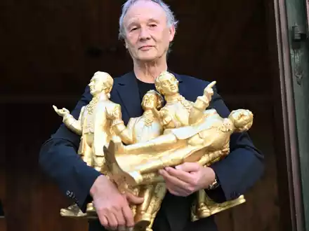 Der Konzeptkünstler ist bekannt für Figuren von bekannten Persönlichkeiten. (Archivbild) - Foto: Barbara Gindl/APA/dpa