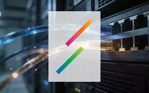 Abstrakte Darstellung moderner Glasfasertechnologie und Hochgeschwindigkeits-Datenübertragung in einem Rechenzentrum. - Foto: über boerse-global.de