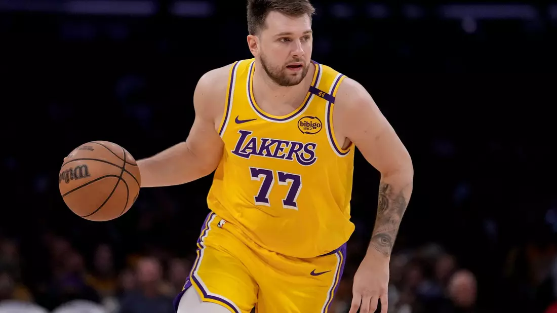 Bekommt einen neuen Boss: Lakers-Star Luka Doncic. (Archivbild) - Bild: Eric Thayer/AP/dpa