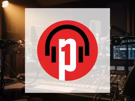 Modernes Tonstudio mit professionellem Audio-Equipment in gedimmtem Licht als Symbol für die Medienbranche. - Foto: über boerse-global.de