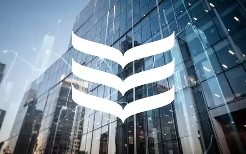 Moderne Glasfassade eines Bankgebäudes bei klarem Himmel als Symbol für Finanzwachstum und Stabilität. - Foto: über boerse-global.de