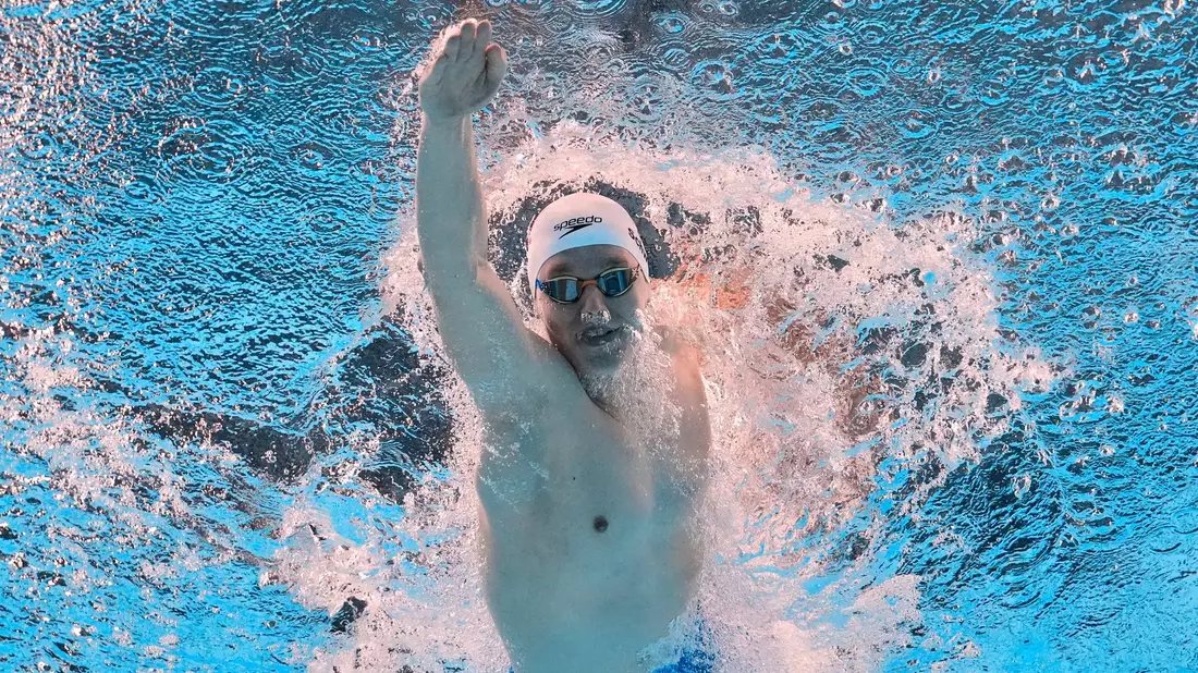 Sven Schwarz im Wasser. (Archivbild) - Bild: Lee Jin-man/AP/dpa