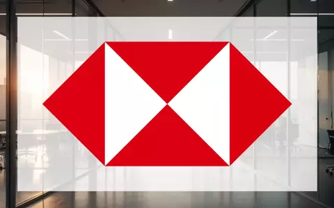 Abstrakte Darstellung eines modernen Bürogebäudes als Symbol für Professionalität und Wandel in der Versicherungsbranche - Foto: über boerse-global.de