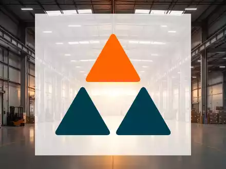 Modernes Logistikzentrum in der Abenddämmerung als Symbol für effiziente Lieferketten und globale Logistik. - Foto: über boerse-global.de
