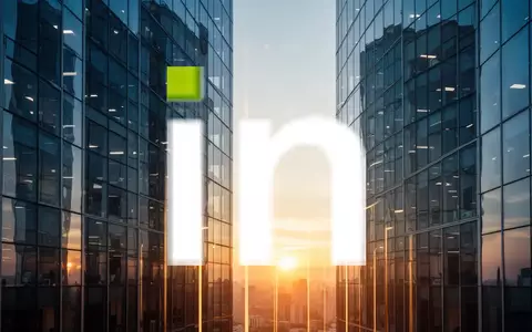 Moderne Architektur eines Bürogebäudes im Sonnenaufgang als Symbol für Investitionen und finanzielles Wachstum. - Foto: über boerse-global.de