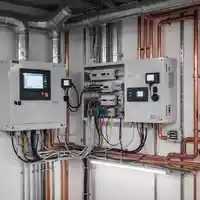 Moderne Gebäudeleittechnik und HVAC-Steuerungssysteme in einem gewerblichen Nichtwohngebäude. - Foto: über boerse-global.de