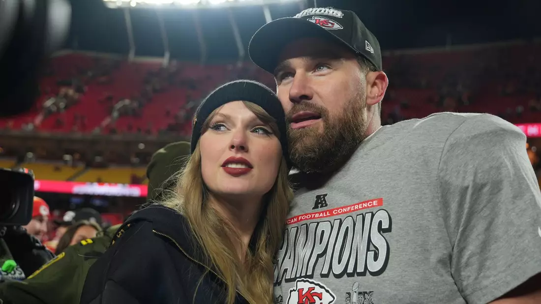 Football-Profi Travis Kelce (36) hat über seine Hochzeit mit Popstar Taylor Swift (36) gesprochen. (Archivbild) - Bild: Charlie Riedel/AP/dpa